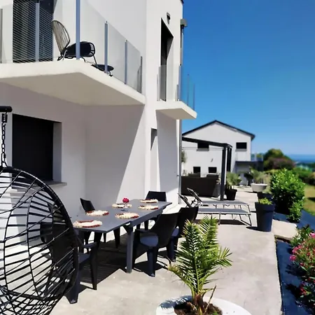 Grande Moderne Villa