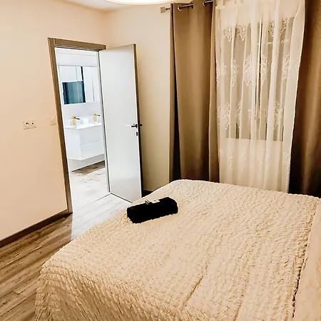 Grande Moderne Villa Moyrazes