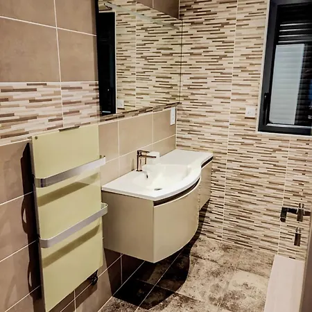 Grande Moderne Moyrazes