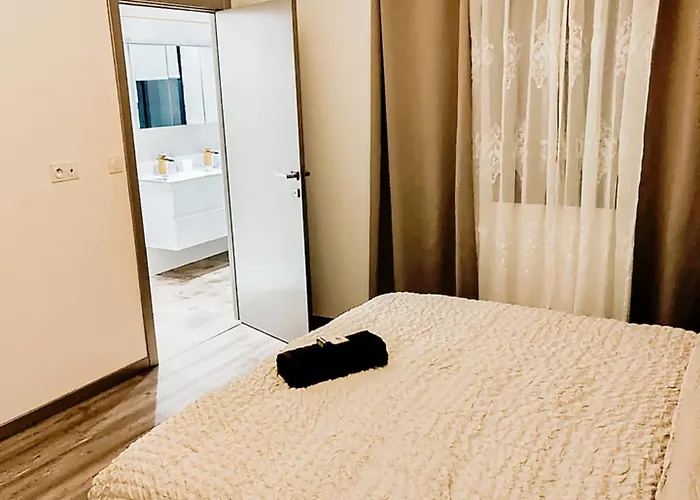 Grande Moderne Villa Moyrazes